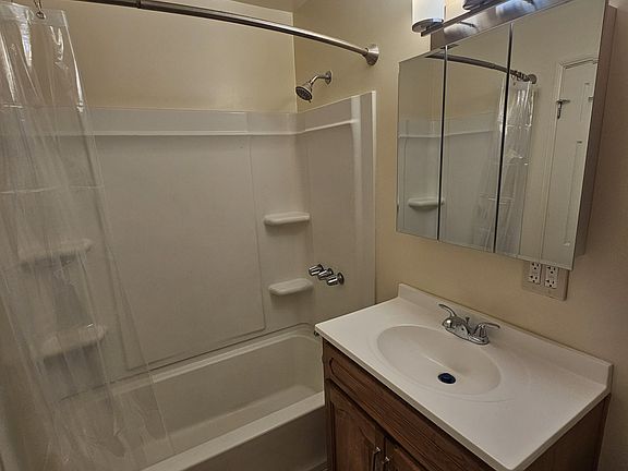3rd image of 6524 S Newlin Ave