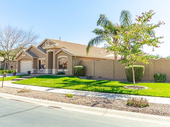 3rd image of 21129 E Via Del Oro