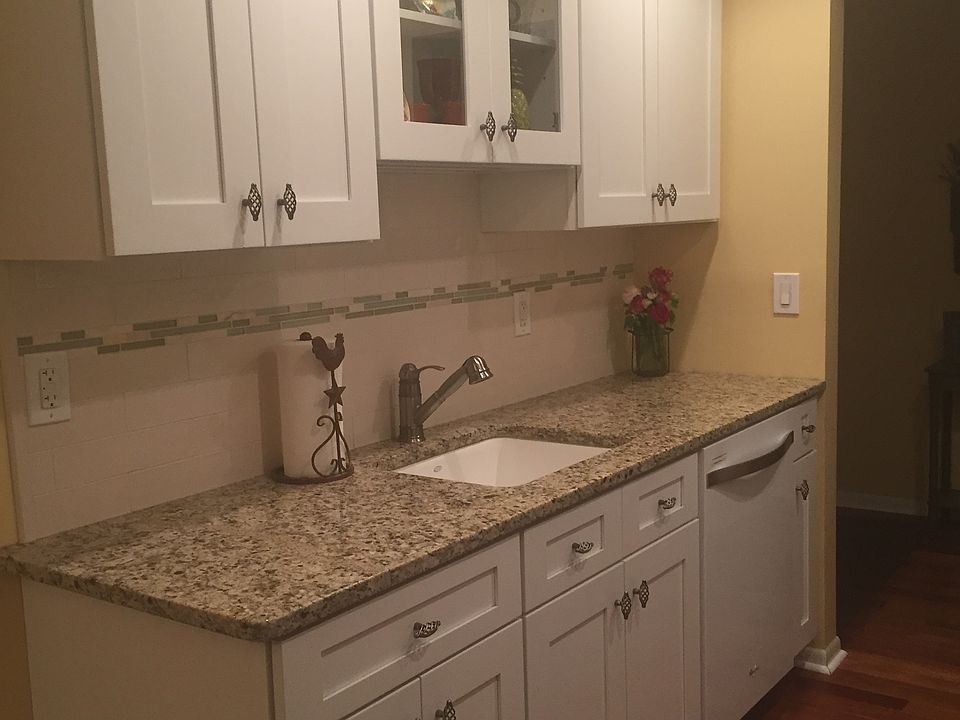 1st image of 48 Colonial Village Dr