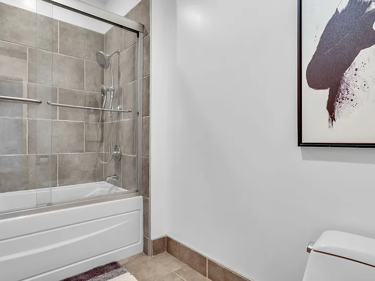101 N 12th St #302 — Photo 11