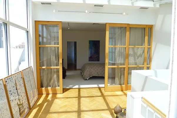 Rented by Sotheby's International Realty | media 34