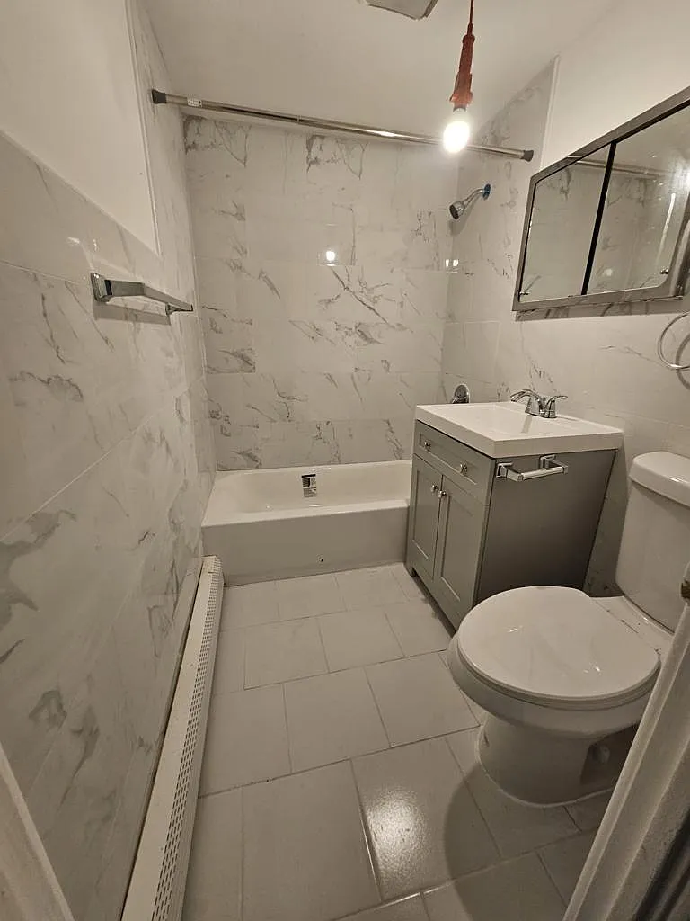 65 James St — Photo 2