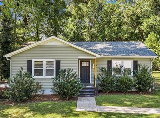 4 Cloverdale Ct, Simpsonville, SC 29681