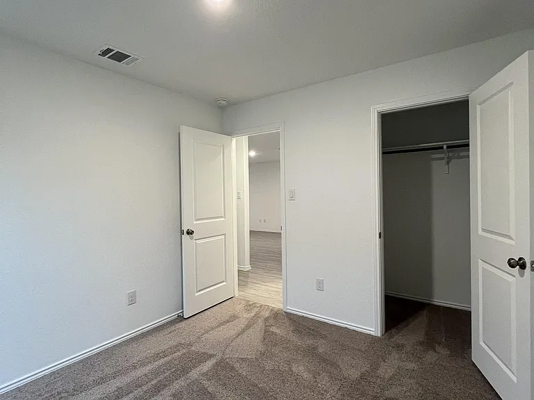9904 Wye Ml — Photo 30