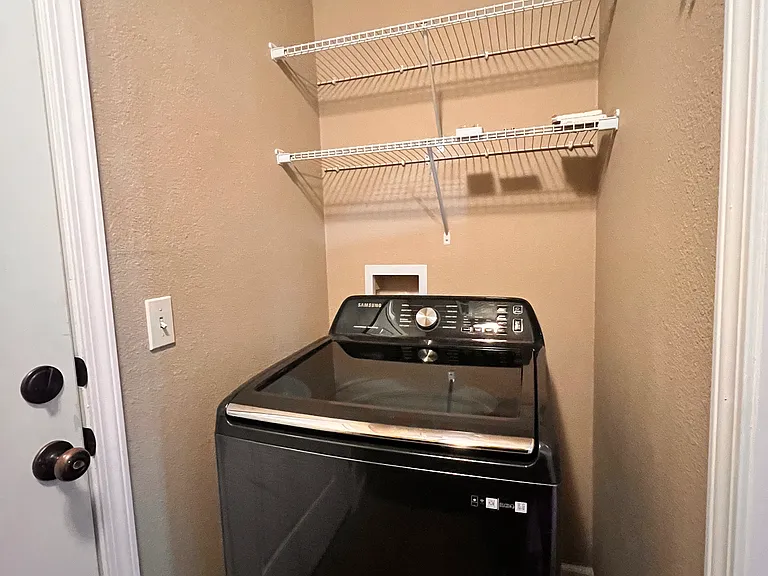 822 E Crystal Ave — Photo 20