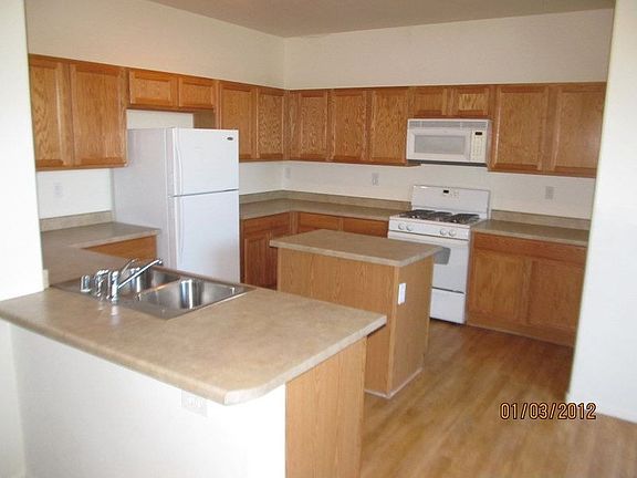 3rd image of 6652 Higger Tor Ave