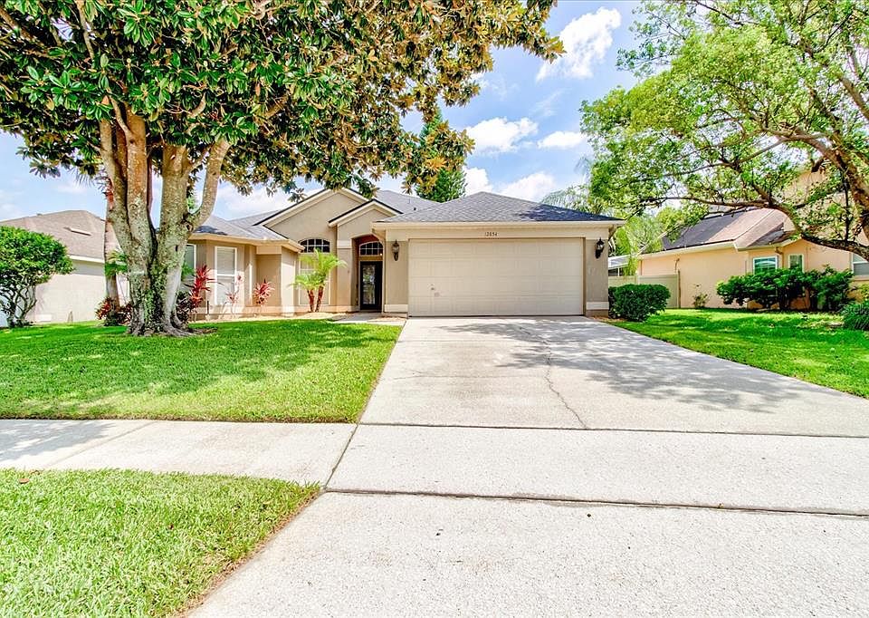 1st image of 12854 Waterhaven Cir