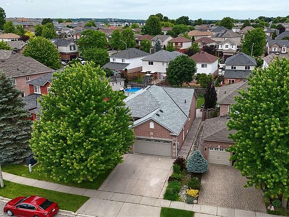 4th image of 95 Drinkwater Dr