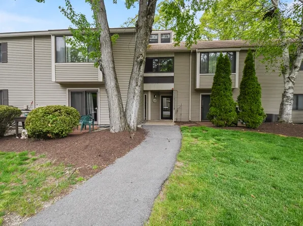 12 Thayer Pond Dr #5, Oxford, MA 01540