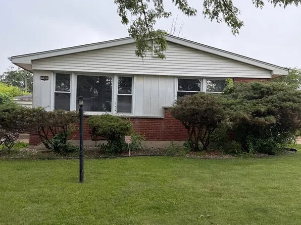166 Doris Ln, Chicago Heights, IL 60411