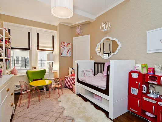 Sold by Sotheby's International Realty | media 22