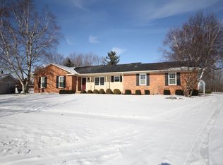 605 N Wickshire Ln, Durand, MI 48429