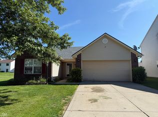 8113 Maple Stream Ln, Indianapolis, IN 46217