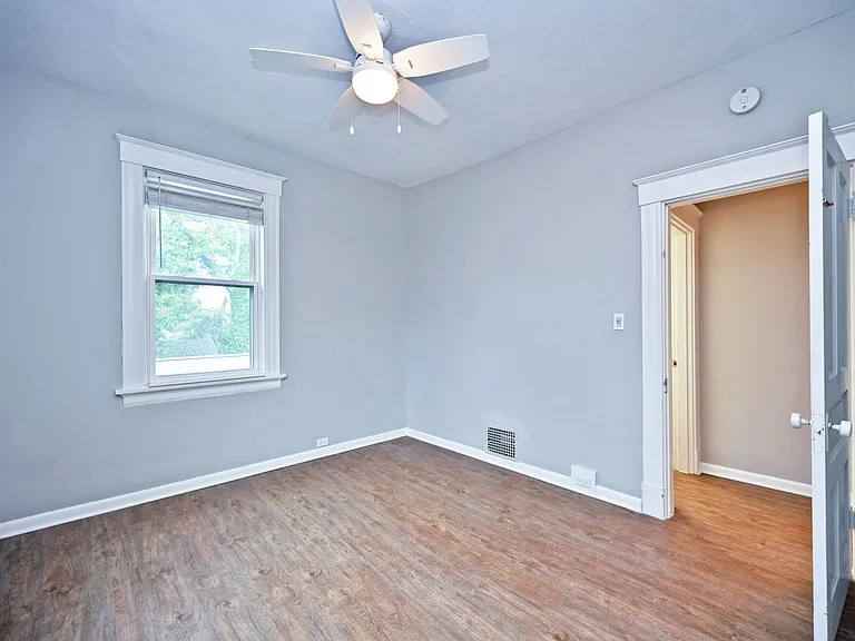 2709 Griffiths Ave — Photo 41