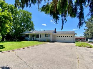 1120 E Taft Rd, Saint Johns, MI 48879