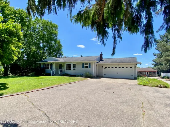 1120 E Taft Rd, Saint Johns, MI 48879