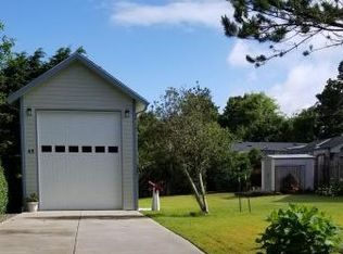 65 Pacific St, Depoe Bay, OR 97341