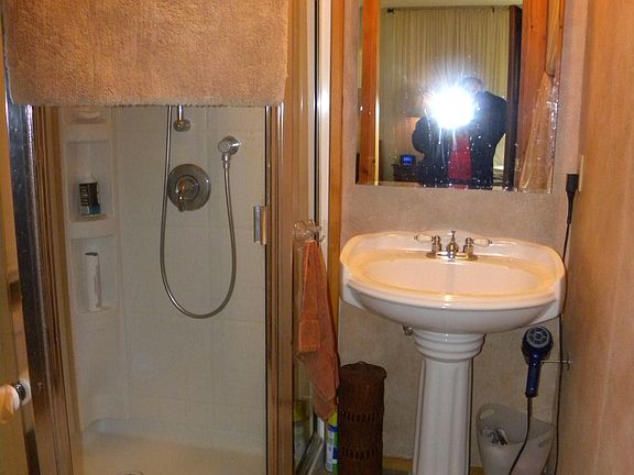 3rd image of 826 N West Camano Dr