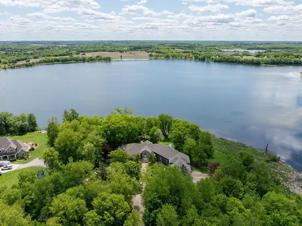 5441 Raven Point Rd, Prior Lake, MN 55372