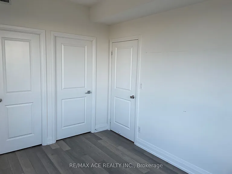 7165 Yonge St #1902 — Photo 14