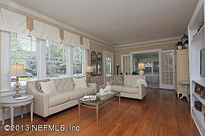 3rd image of 1456 Avondale Ave