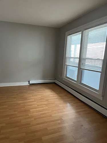280 Main St #4 Photo 1
