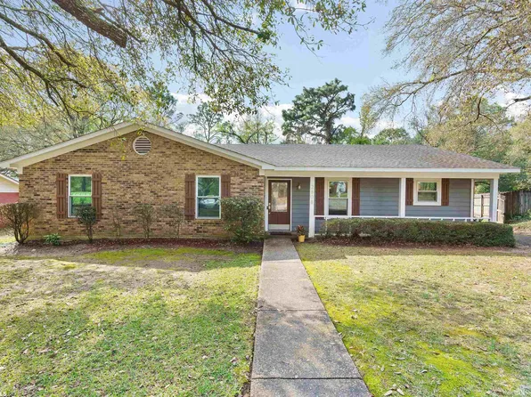 2808 Westmoor Ct, Mobile, AL 36695