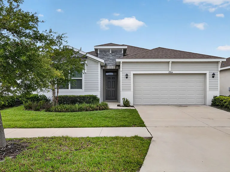 13204 Waterleaf Garden Cir — Photo 1