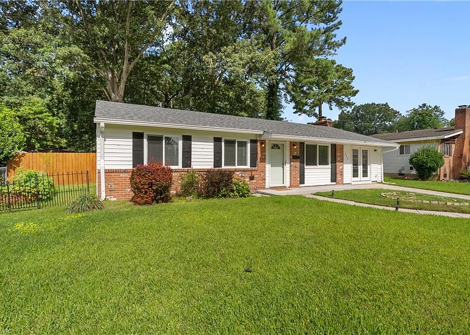 1st image of 453 Turf Dr