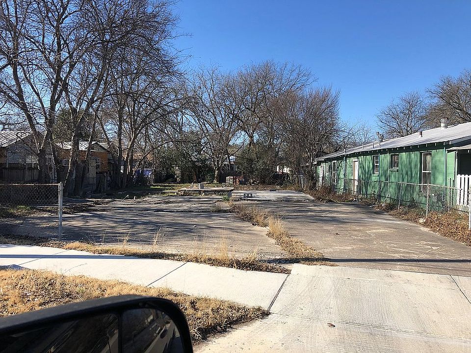 1st image of 2270 W San Antonio St