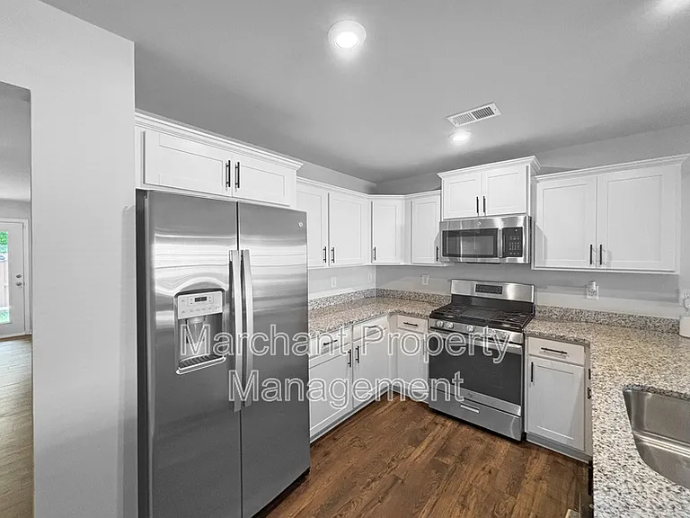 403 Moss Branch Ct — Photo 6