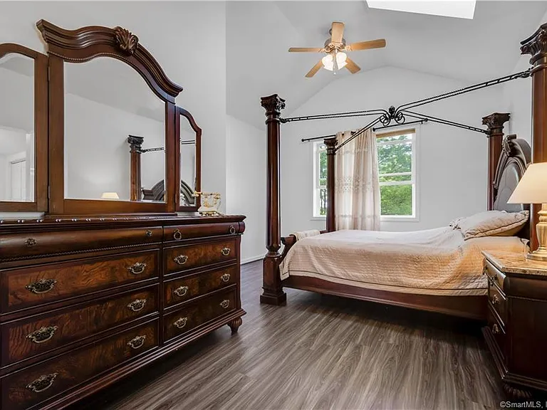 1 Alicia Ln #B — Photo 6