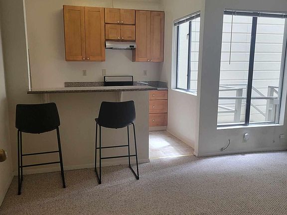 3rd image of 1140 Pine St APT 8