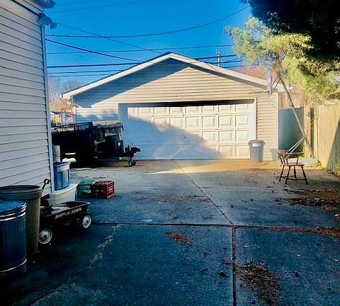 4th image of 1711 N Alexander Ave