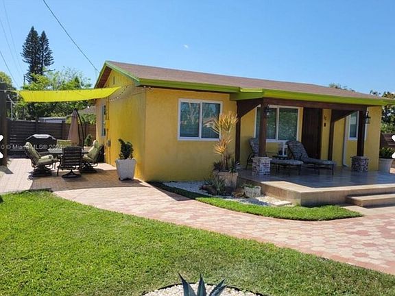 2nd image of 18 NW 12th Avenue