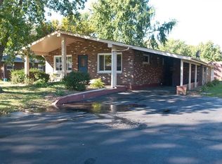 36 Belair Ct, Maryville, IL