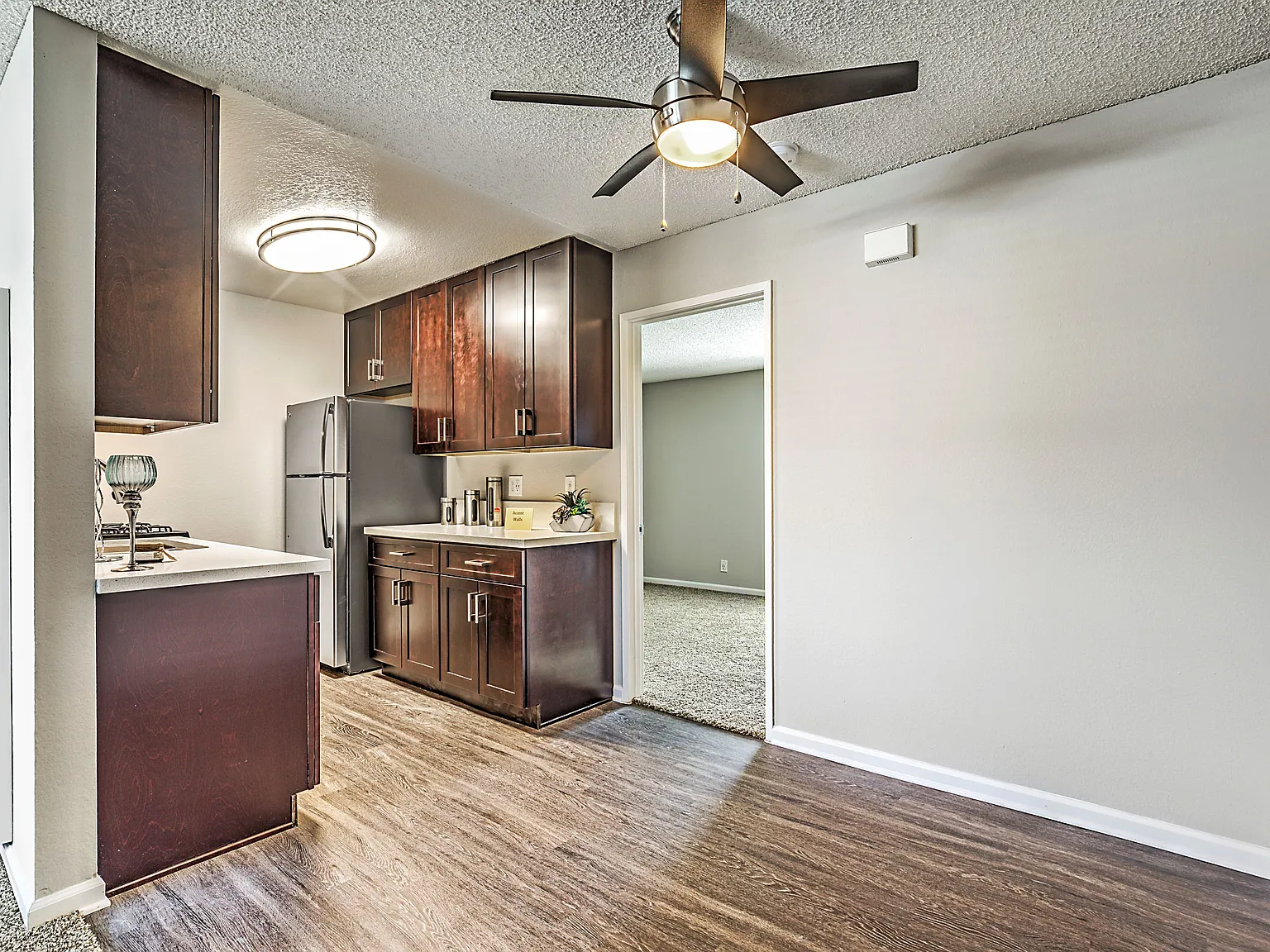 2 bed, 700 sqft, $2,395 — Photo 4