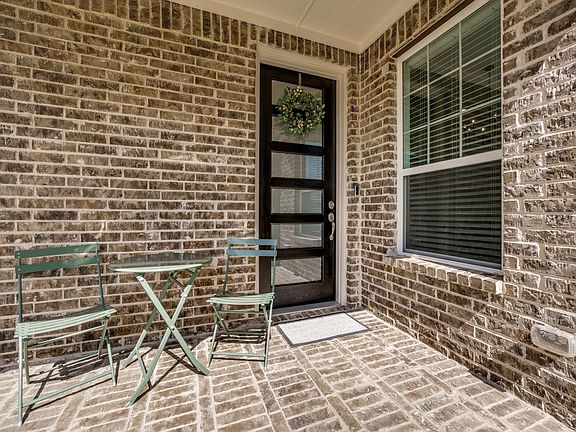 3rd image of 1409 Bonsmara Dr