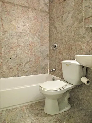 Rented by City Connections Realty | media 32