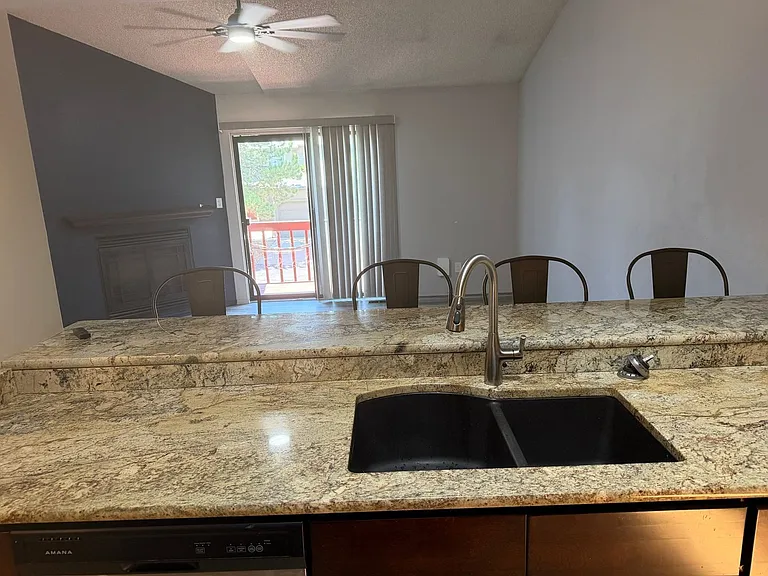 6471 Jonathan Ct — Photo 9