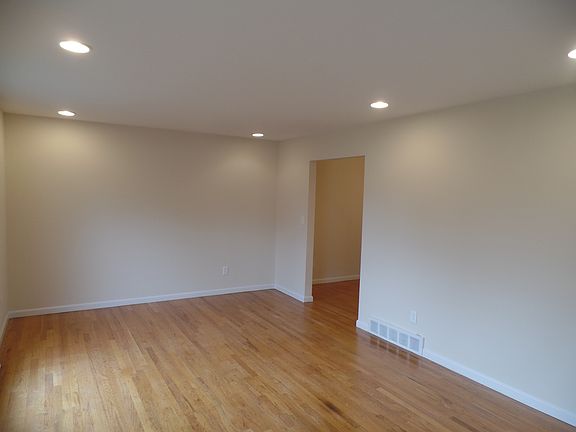 2nd image of 8498 Vera Dr