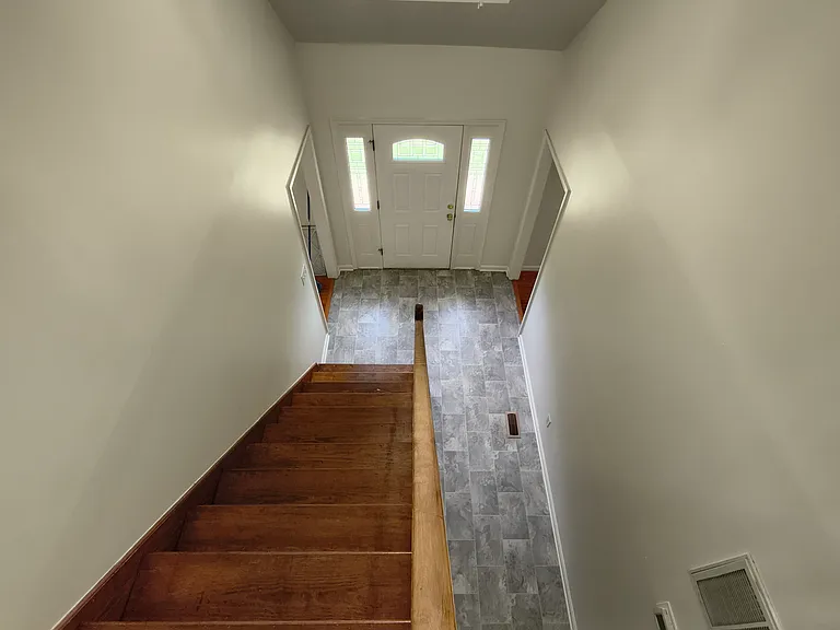 Front entrance foyer - view from top of steps
