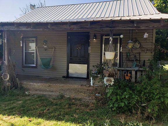 113 Lake St, Talihina, OK 74571 | MLS #11203877 | Zillow