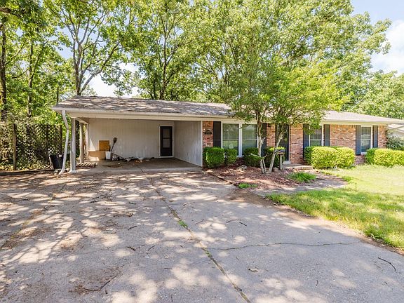 2nd image of 2204 Osage Dr