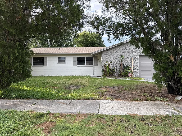 4635 Canna Dr — Photo 1