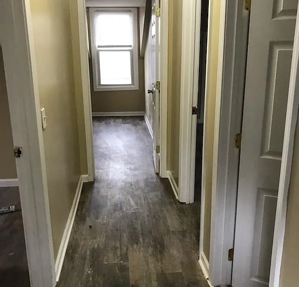 413 Augusta St — Photo 14