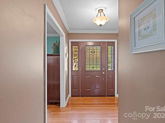 4th image of 548 Jasin Dr