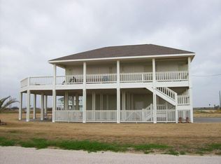 805 Camino Dr, Crystal Beach, TX 77650