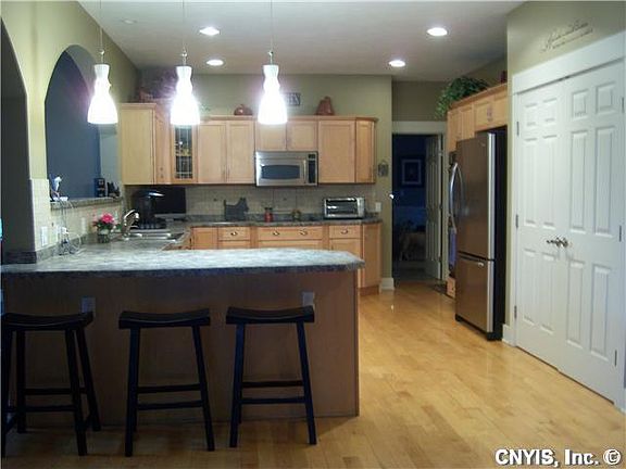 3rd image of 5302 Springwater Dr