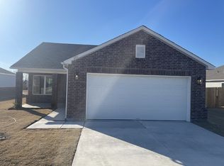 691 N Redbud Ave, Beggs, OK 74421